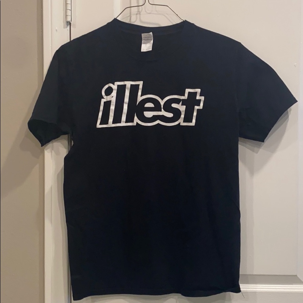 Mens illest black shirt size Large🖤👕👚